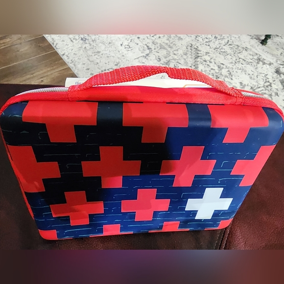 First Aid Kit with box of 50 Face Masks - Picture 7 of 9